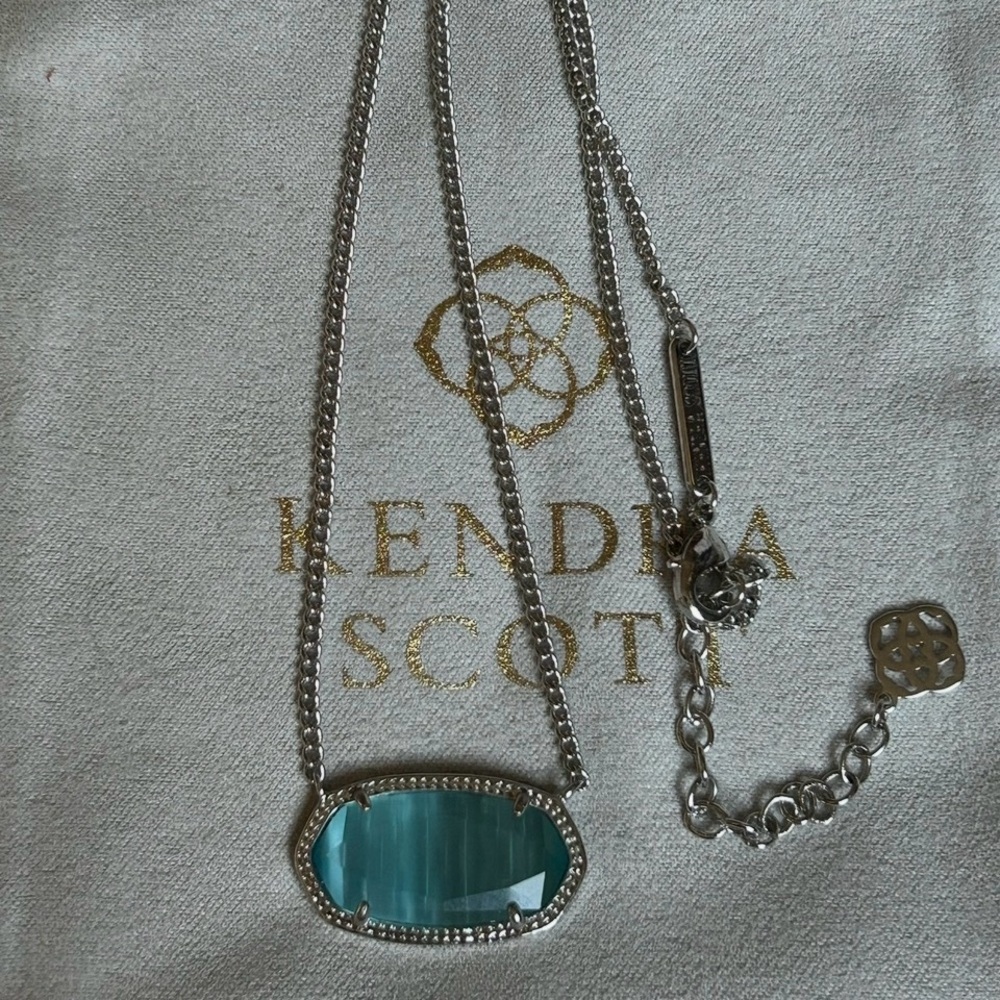 Kendra Scott Dylan Pendant Necklace in Silver & Light Blue Catseye